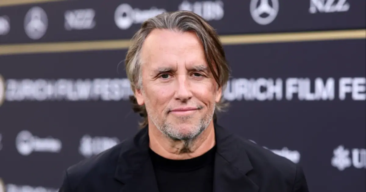Richard Linklater Says ‘Merrily We Roll Along’ Starts Filming Again in a ‘Few Months’ and Gives ‘Progress Report’ on 20-Year Production: ‘See You in 2040’