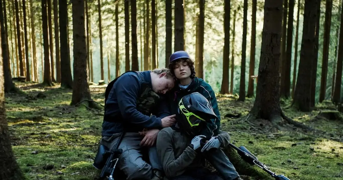 ‘Oasis’ Review: A Sleek, Strange Parable about Bullying and Bonding at the Most Difficult Age