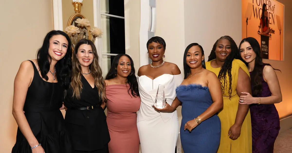 Jennifer Hudson Thanks Her Talk Show Team at Power of Women: ‘I Could Not Live This Life Without You’