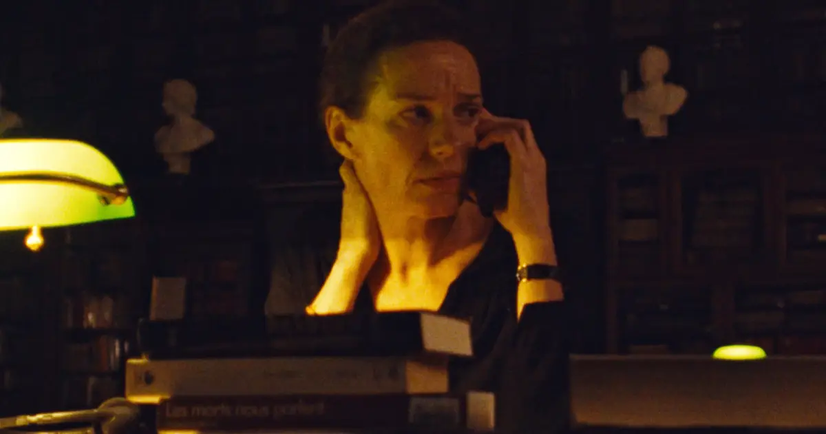 ‘Chronovisor’ Review: An Eerie, Fiendishly Clever Mystery for Lovers of Libraries and the Storied Smell of Old Books