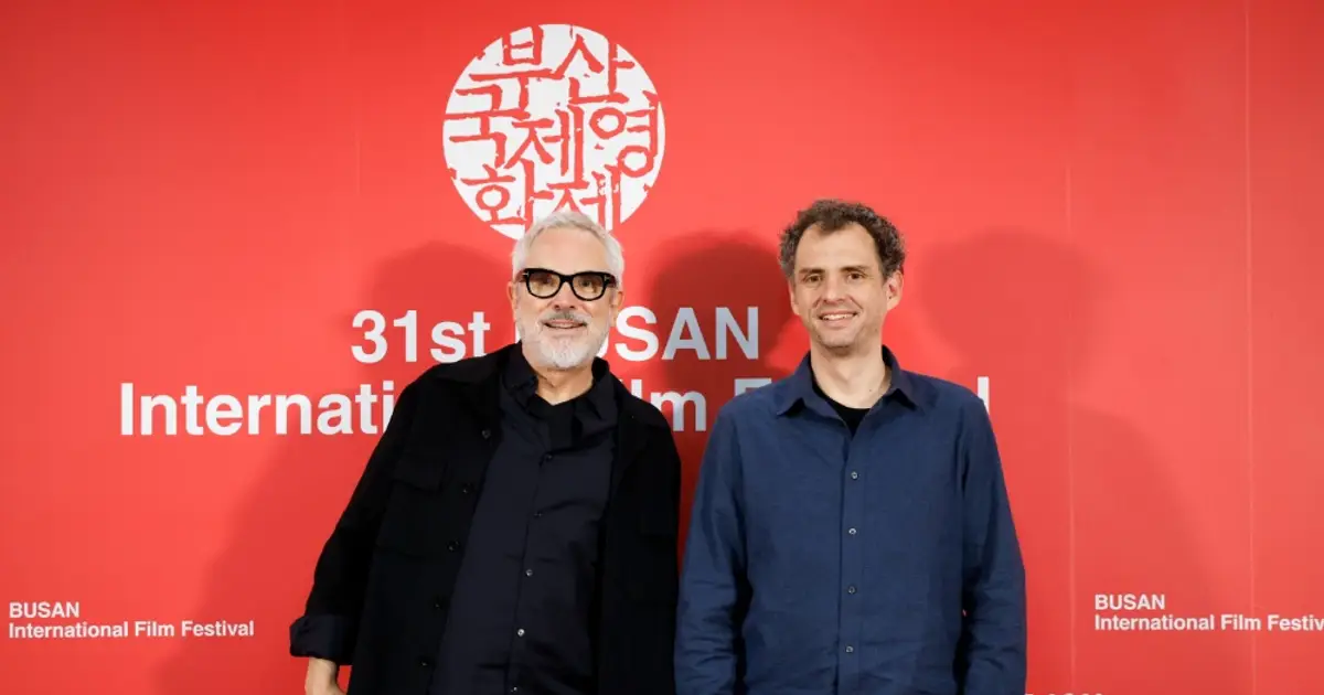 Alfonso Cuaron Revisits ‘Gravity’ With Son Jonas at Busan: ‘Life as an Experience Is What I Now Care About the Most’