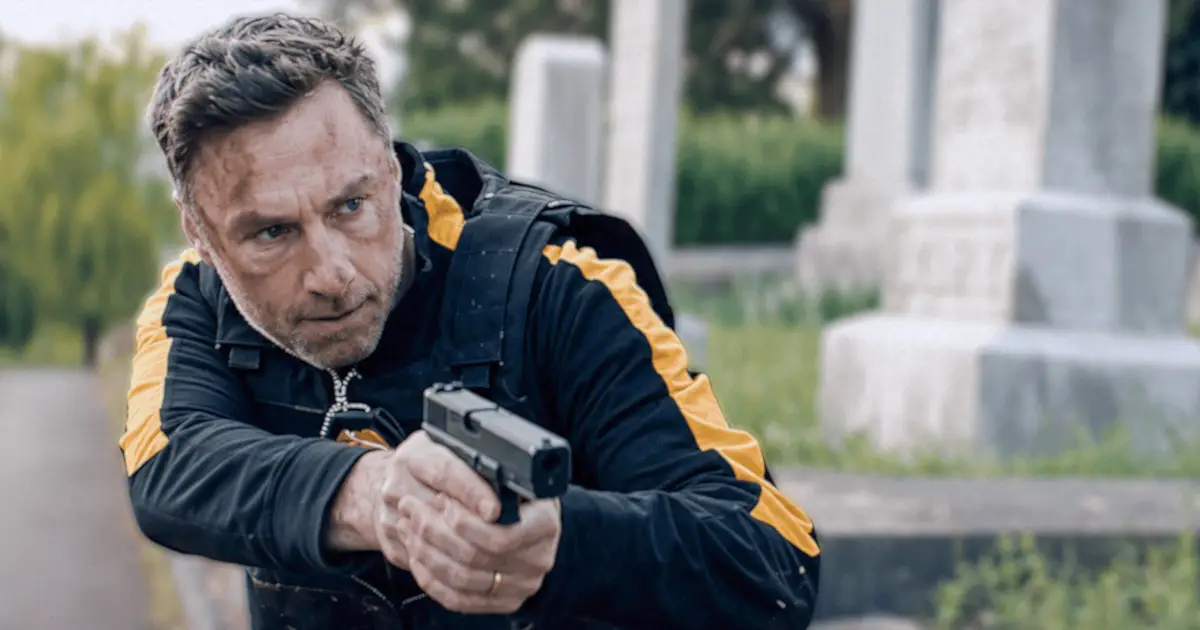 ‘Clean Hands’ Review: Zach Braff Is a Cop on a Crusade to Save His Addict Daughter in an Uneasy Fact-Based Crime Drama