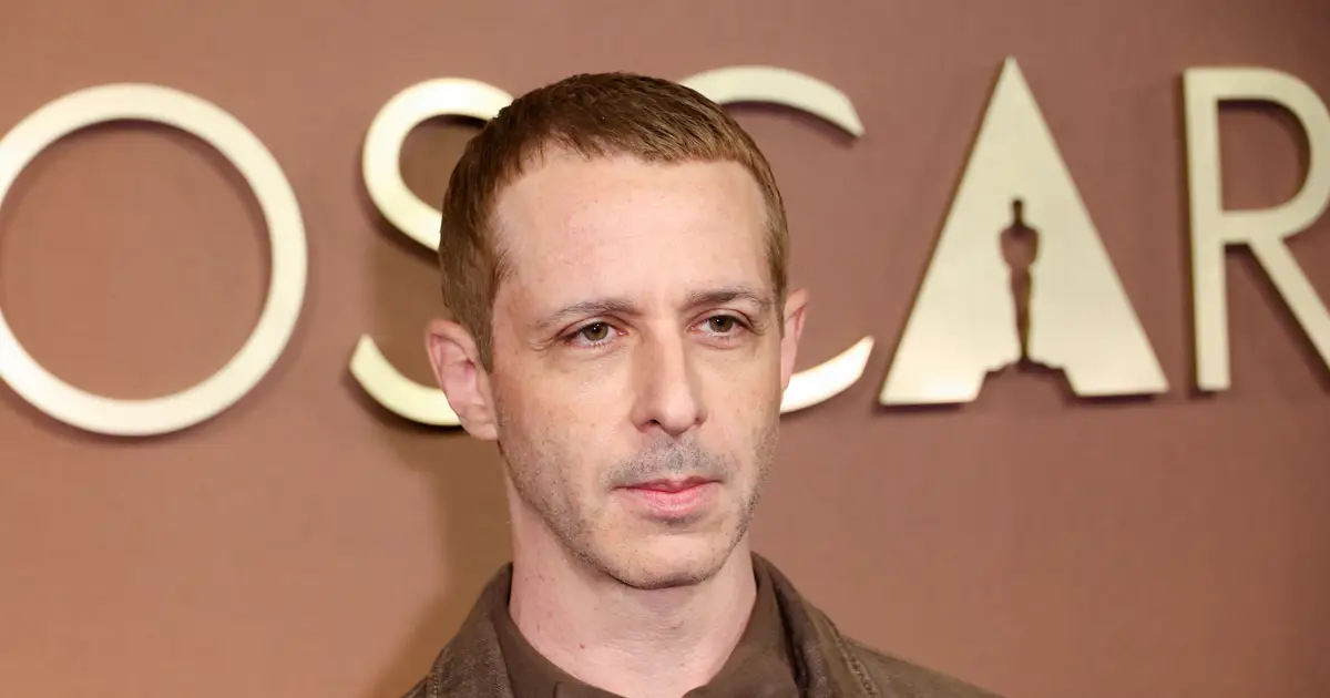 Jeremy Strong Defends Method Acting, Says He Doesn’t Feel the Need to ‘Apologize’ to Co-Stars Who May Think ‘I’m Taking It Too Seriously’