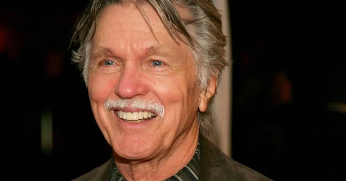 Tom Skerritt, ‘Picket Fences’ and ‘Alien’ Star, Dies at 93