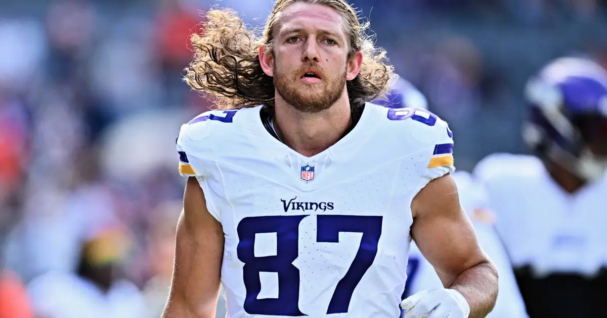 NFL Writer Links T . J . Hockenson to New Team