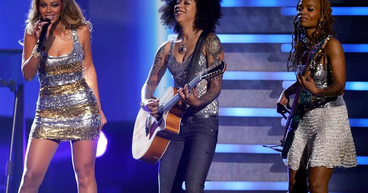 Divinity Roxx: From Secret Bass Player to World Stage