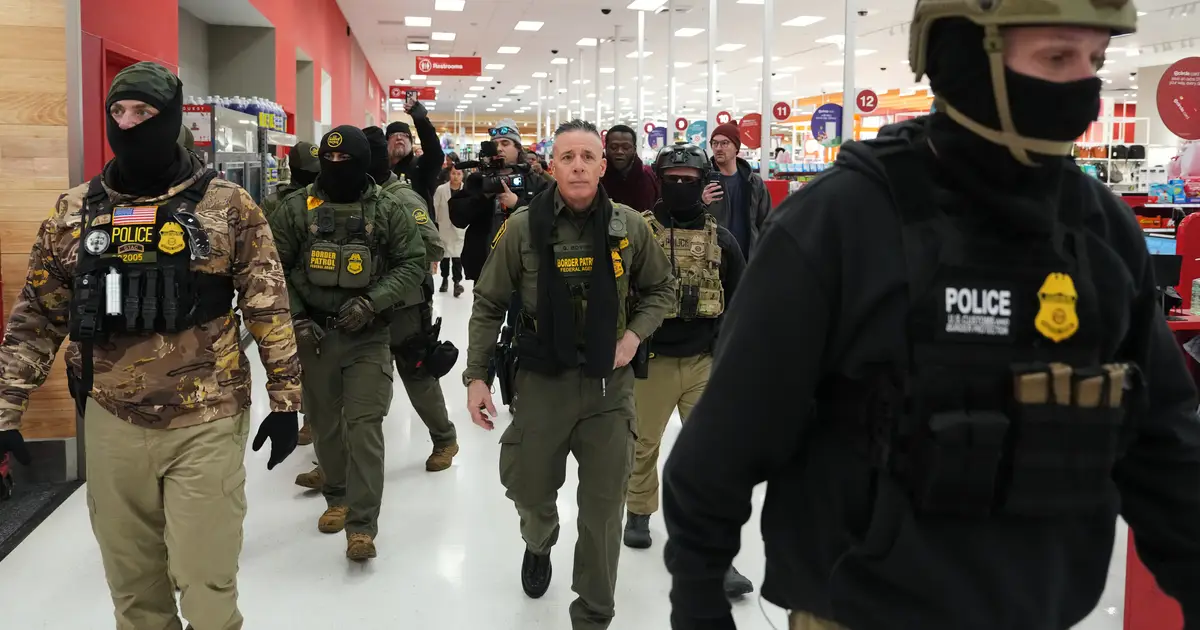 Border Patrol commander , some agents expected to leave Minneapolis