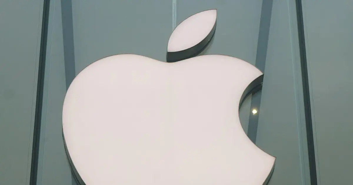 Apple Delays Smart Glasses Launch Over Privacy Issues, Report Says
