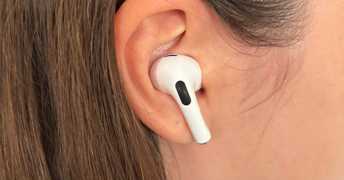 Are Your Earbuds Damaging Your Ears? Look Out for These Warning Signs