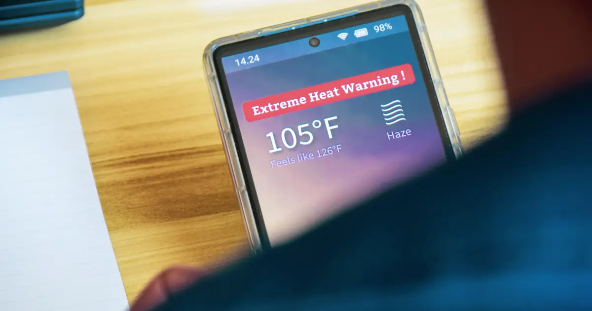 What Summer Heat Actually Does to Your Phone Battery (and the Habits That Prevent It)