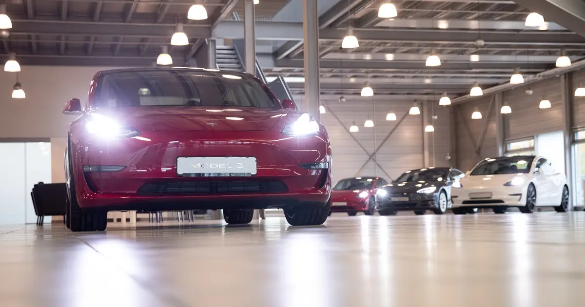 Tesla Can’t Avoid Recall Fix for Cars With Overly Bright Headlights