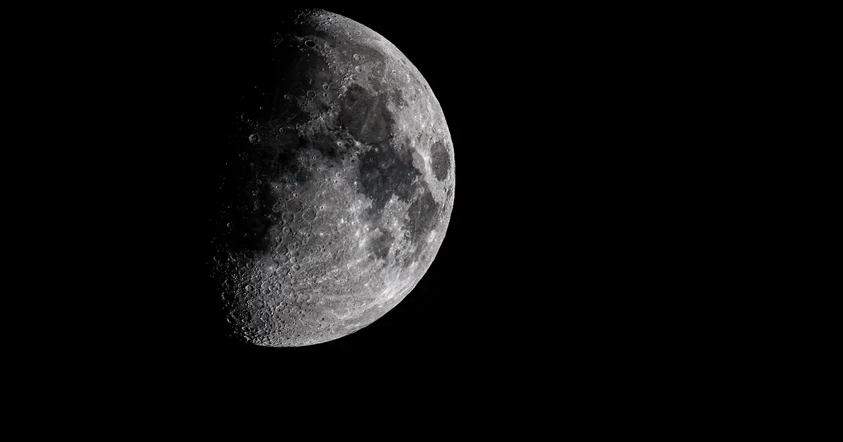 Why the Moon Is a Legal Wild West