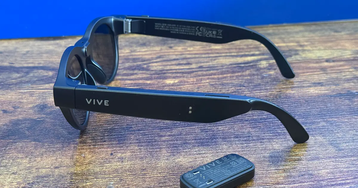 These Meta Glasses Alternatives Found a Way to Last Longer With Snap-On Batteries