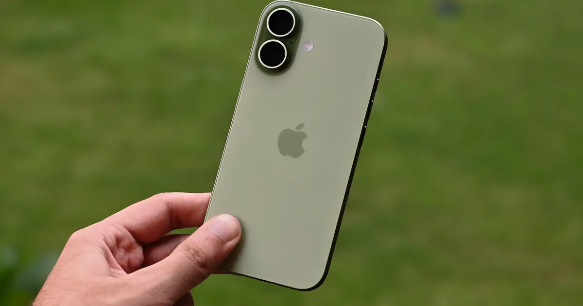Apple Skipped the iPhone 18 This Year. Is the iPhone 17 Still a Good Choice?