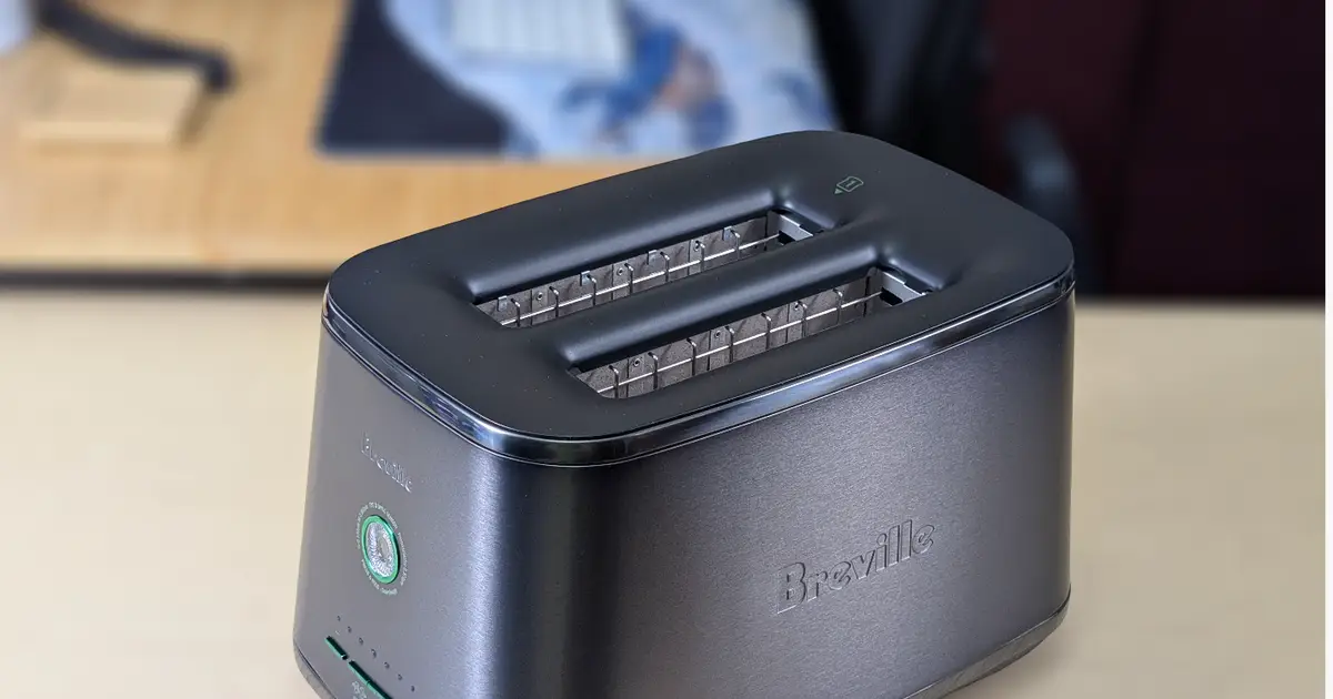 Breville’s Wild New Toaster Swaps the Timer for Optic Sensors to Tell When Toast Is Done