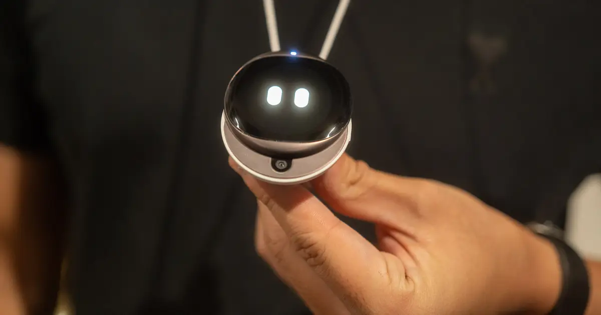 Is iKairos a Robot, or Jewelry? It’s Both, and It Wants to Be Your Ever-Present AI Memory Keeper