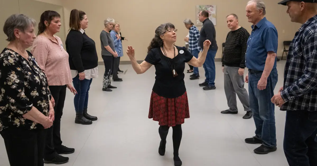 Highland fling : Scottish country dancing alive and kicking in Clark County