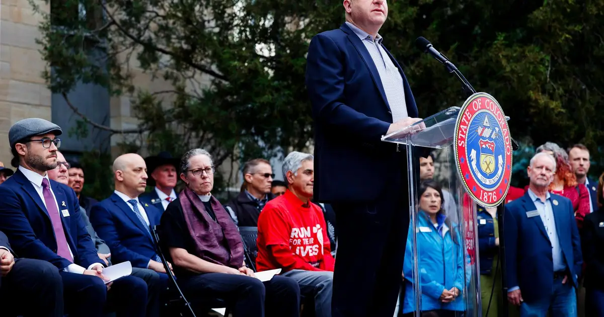 Trump blocks white house invite for Colorado Gov . Jared Polis