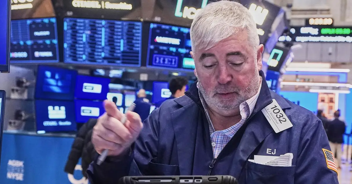 US stocks drop as investors try to separate AI losers from winners