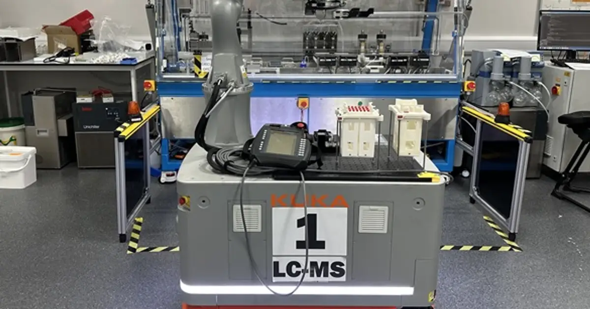 Robots Take the Grunt Work Out of Lab Experiments