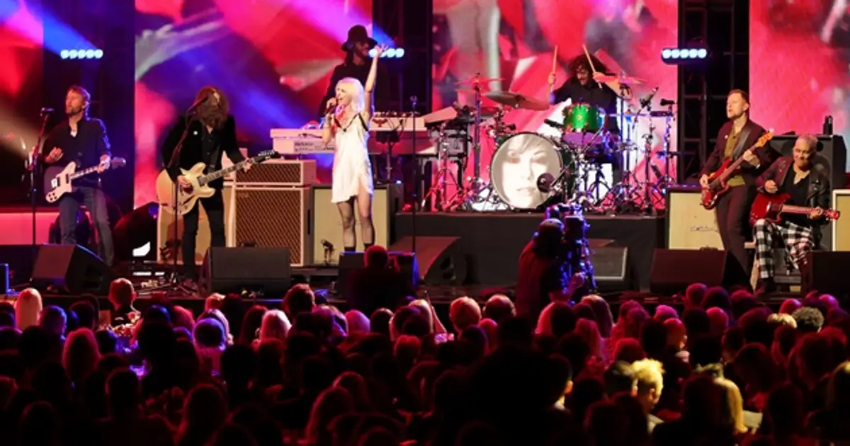 Foo Fighters perform songs from Mariah Carey secret grunge album at MusiCares Person of the Year gala – KSHE 95