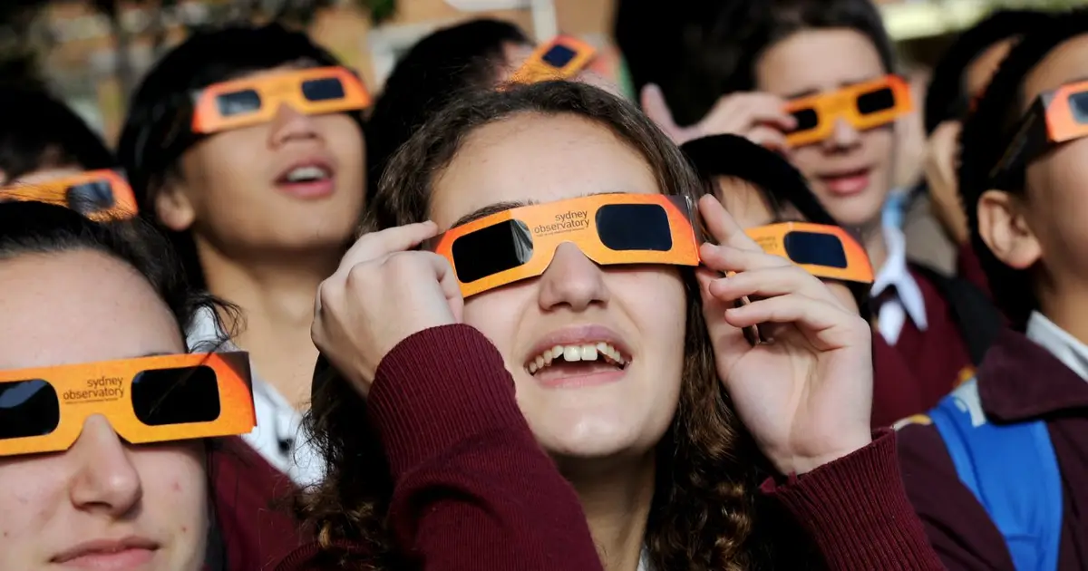4 ways to watch a solar eclipse without burning your eyes