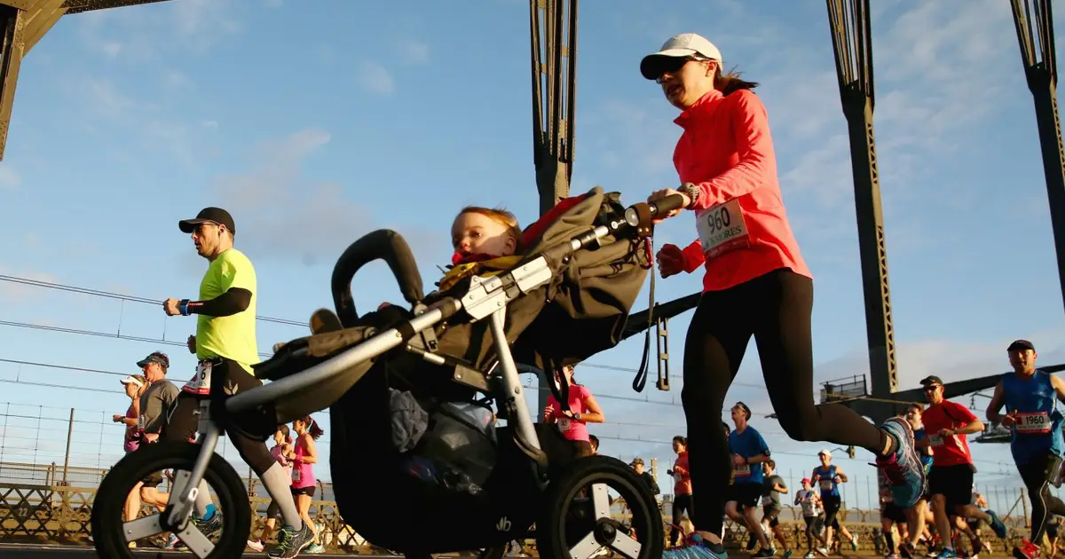Running with a stroller seems to reduce the risk of injuries