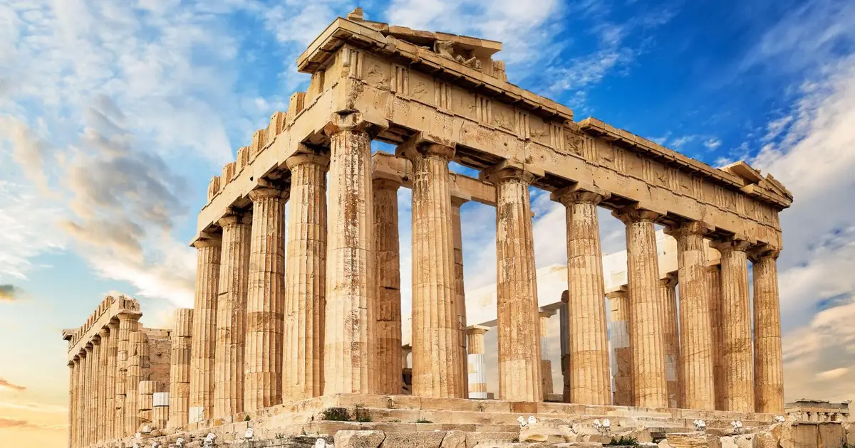The Parthenon’s architectural illusions are a myth