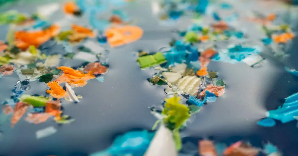 Microplastics may produce harmful molecules if they enter our blood