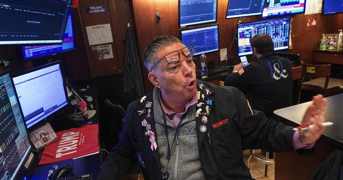 Global markets slump after Trump threatens punishing tariffs