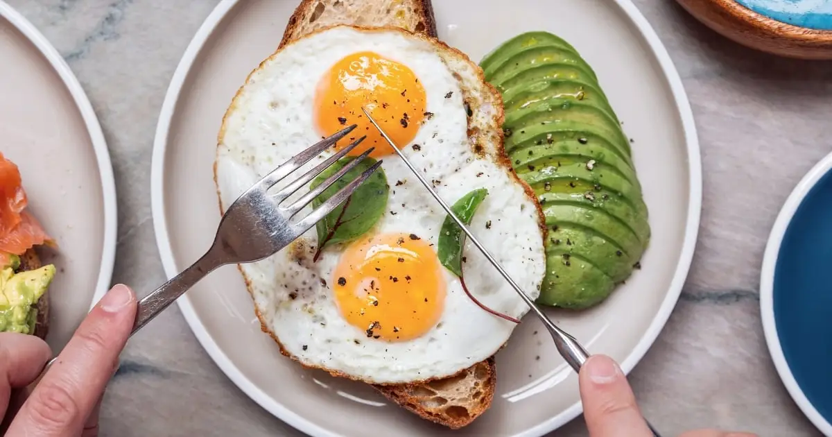 Massive Study Links The Time You Eat Breakfast to How Long You'll Live