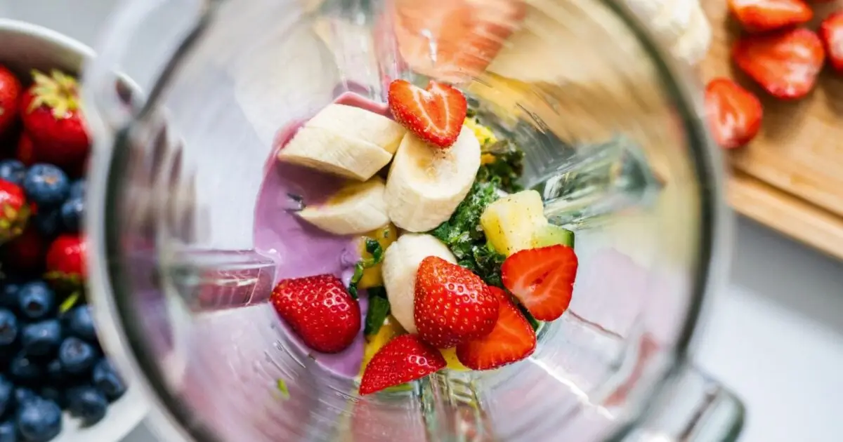 This One Fruit May Reduce The Nutrients in Your Next Smoothie, Experiments Suggest