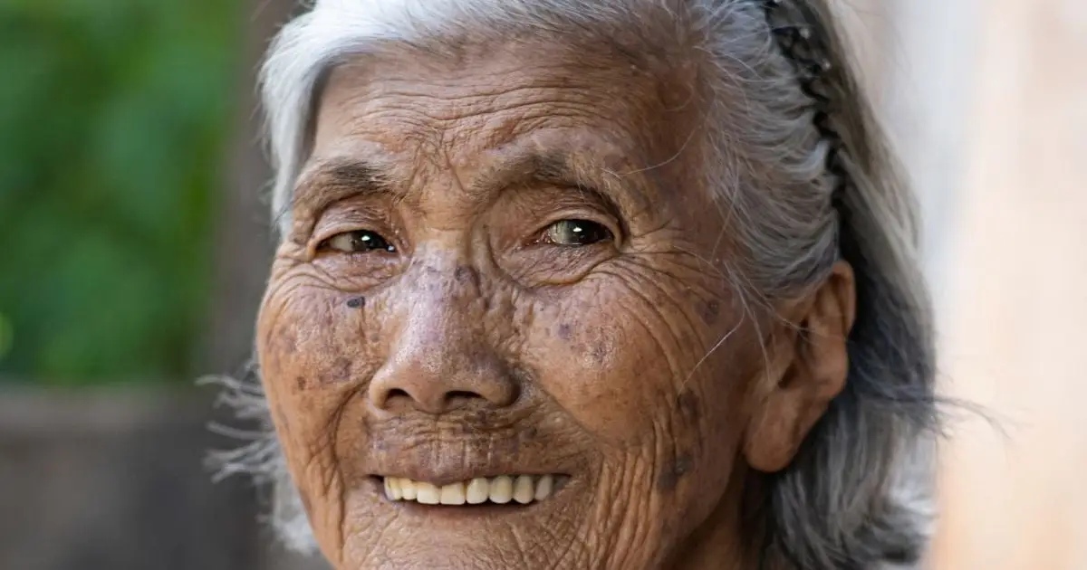 People Who Live Past 100 Have a Surprising Abundance of Cancer-Killing Immune Cells