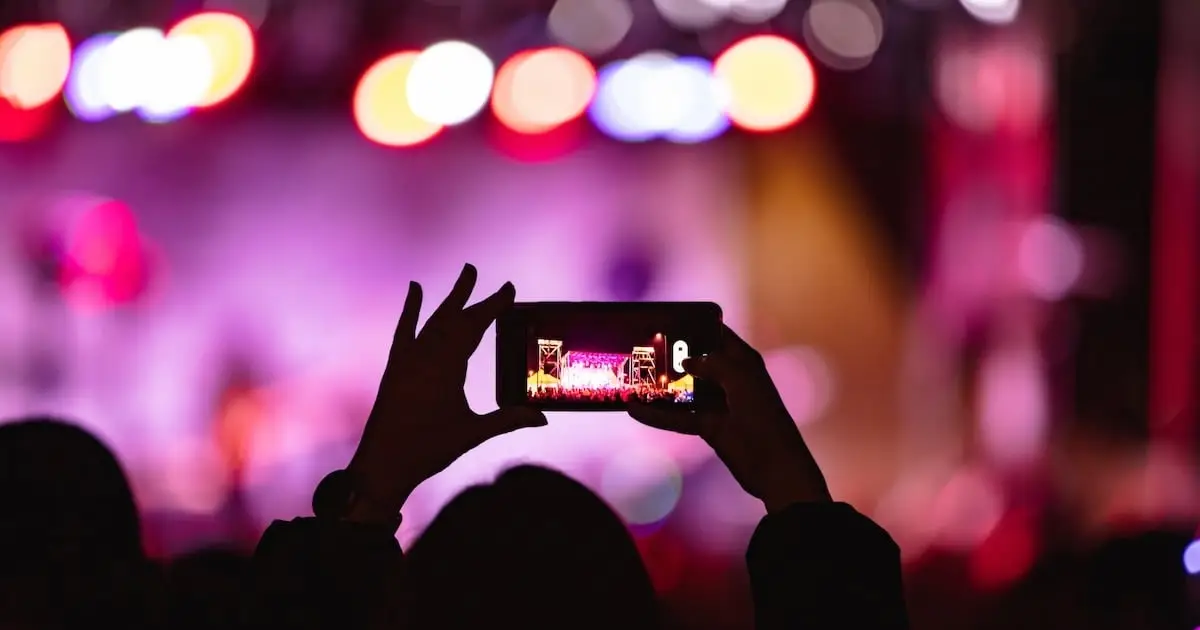 Science Weighs in on Whether All Those Photos Are Helping or Hurting Your Memory