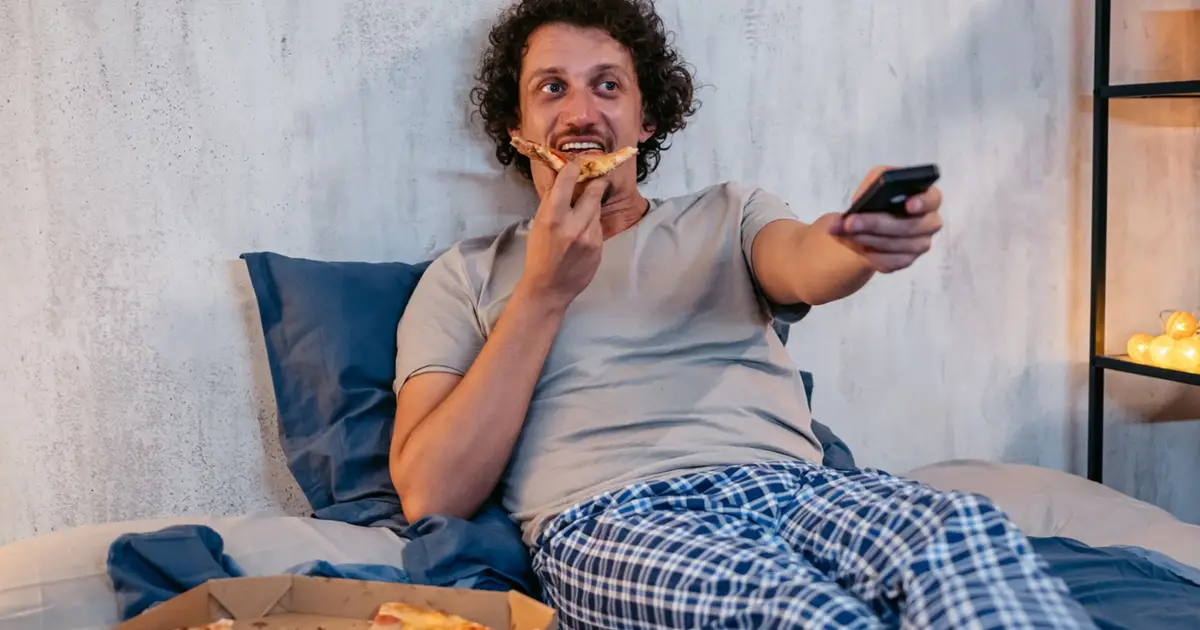 Science Says Who You Eat Dinner With Matters as Much as What's on Your Plate