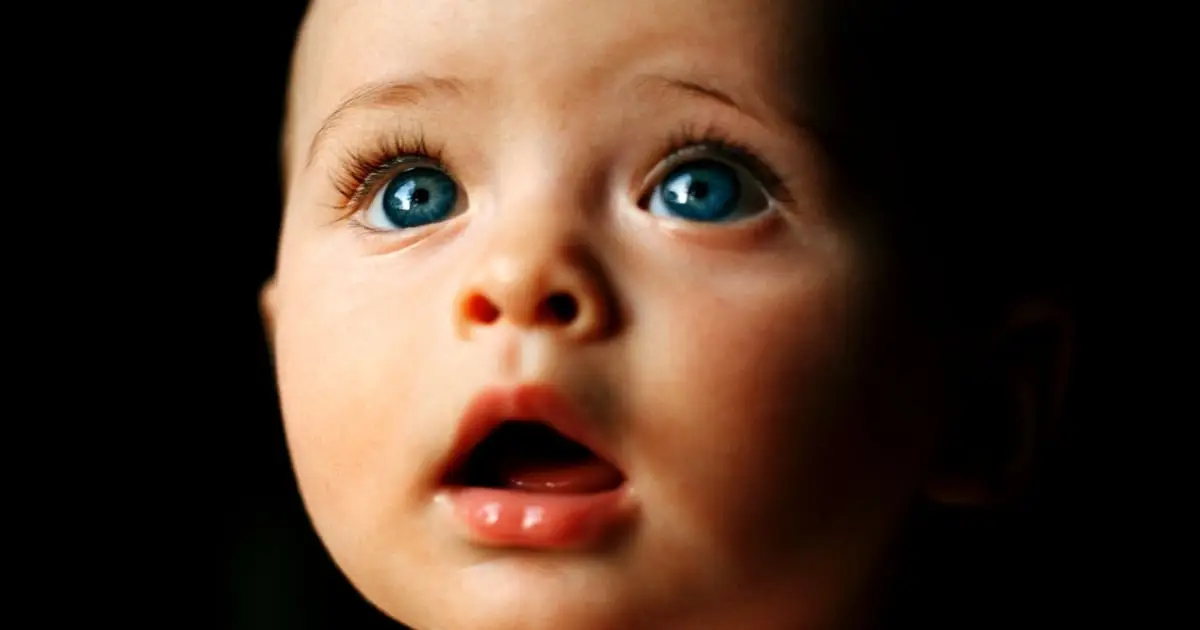 Scientists Gave Cash to Low-Income Moms, And It Altered Their Babies' Aging