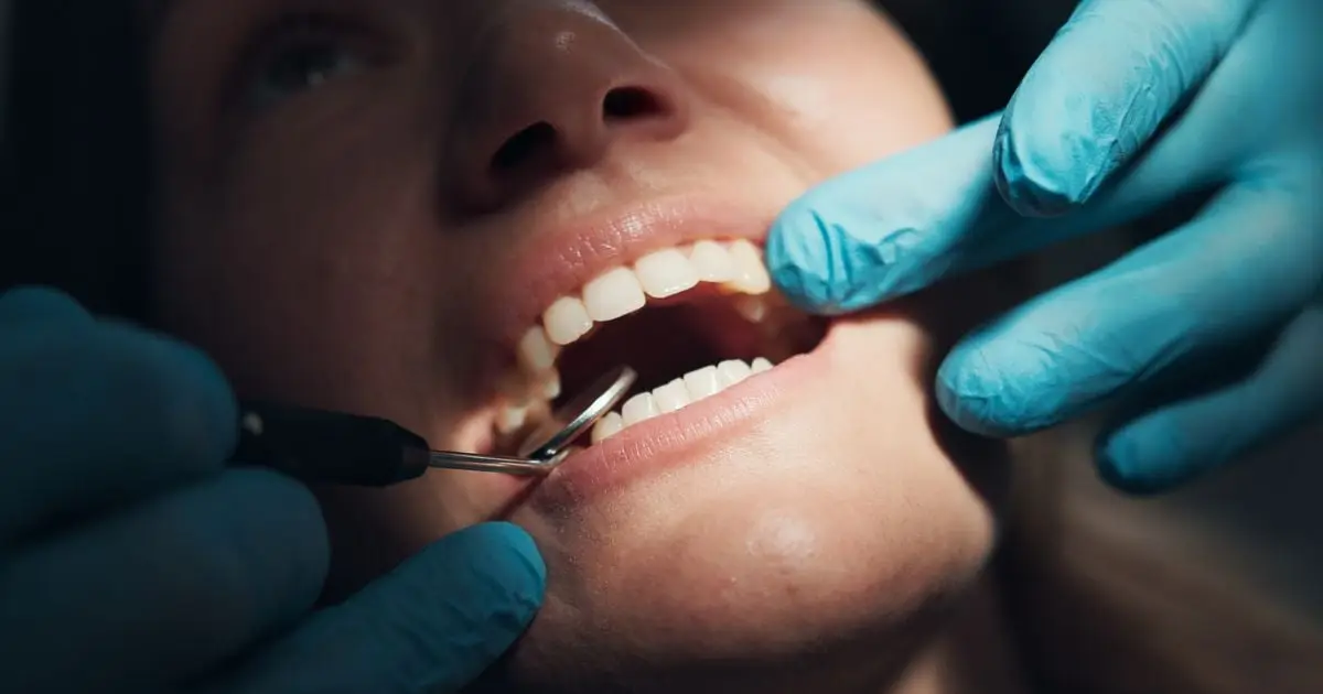 Bleeding Gums Linked to 61% Higher Alzheimer's Risk in 10-Year Study