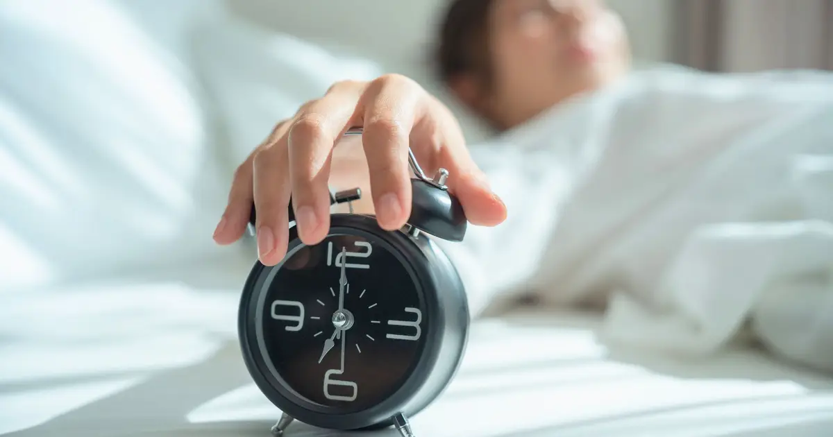 Ending Clock Changes? Health Experts Say There's a Winner Between Standard And Daylight Saving Time