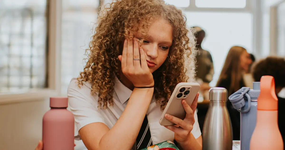 One Everyday Habit Is Linked to 49% Higher Risk of Eating Disorder Symptoms in Teens