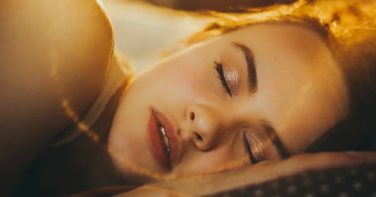 People With Narcolepsy Have Surprisingly Youthful Brains, But Scientists Don't Know Why