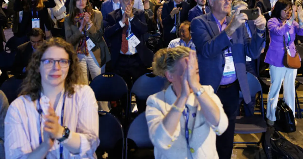STAT+: A standing ovation for RevMed, and caution for Akeso