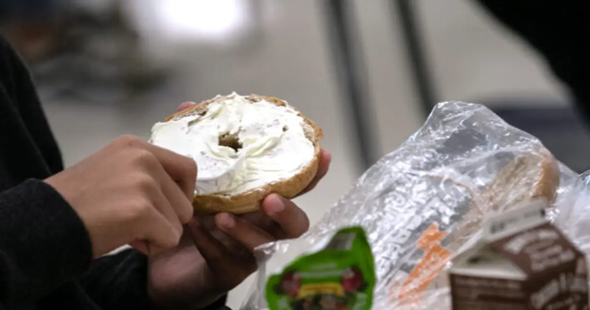 Forty percent of high school students report binge eating in new CDC survey
