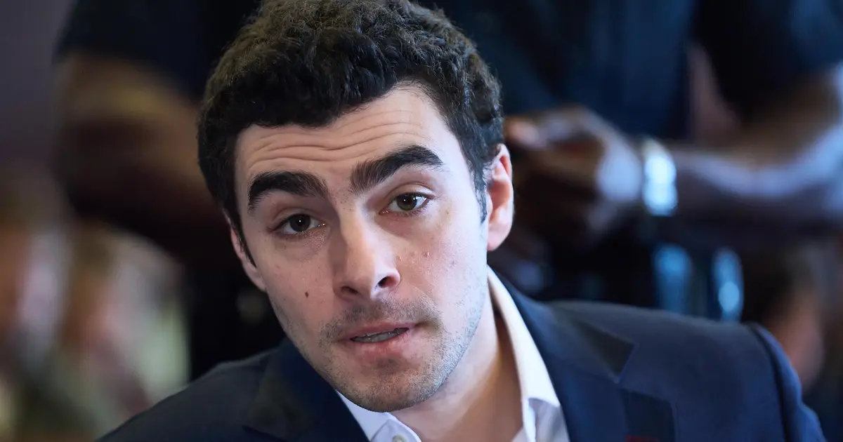 Luigi Mangione speaks out in protest as judge sets state murder trial