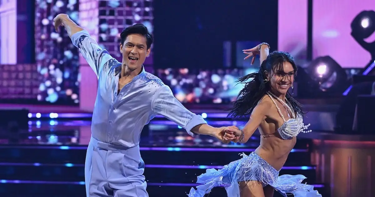 ‘DWTS’ Season 35 Premiere: Paralympian Ezra Frech Wows With Kelly Clarkson Tango