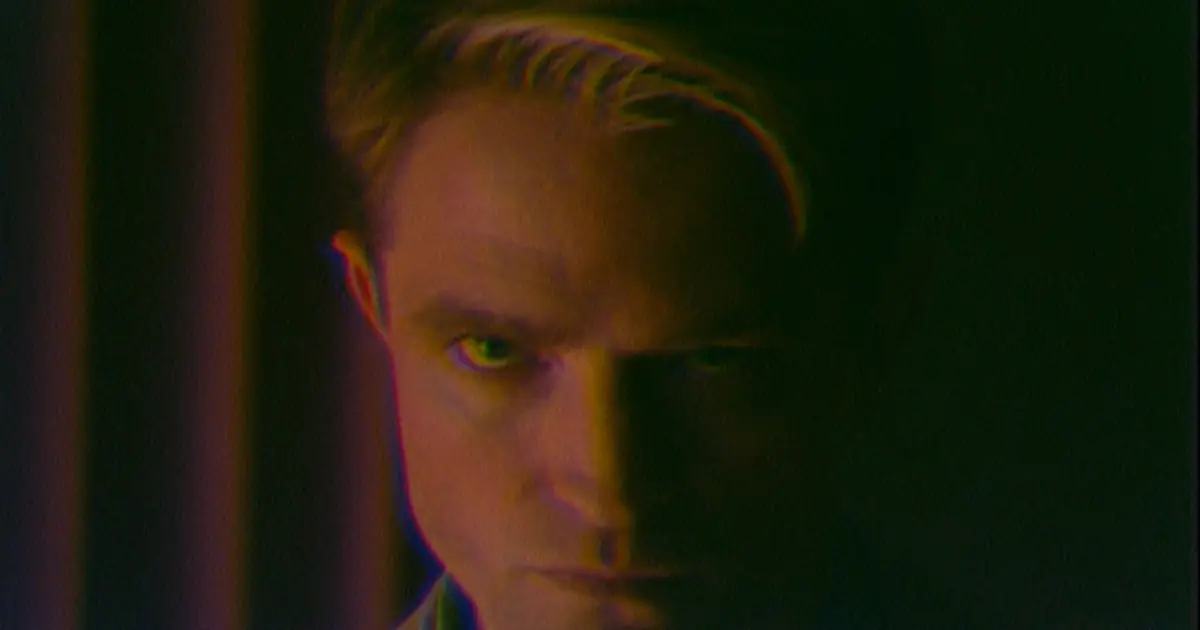 Robert Pattinson Hopes Chris Hansen Likes ‘Primetime’: ‘Something Magnetic About His Presence’