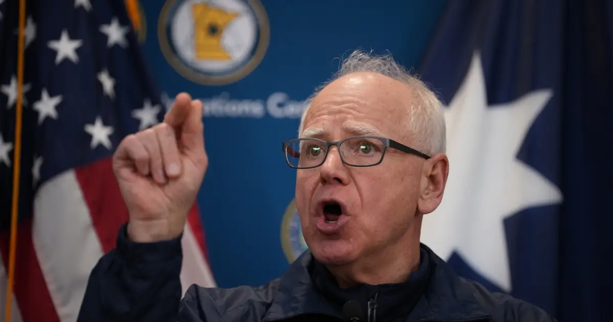 Walz insists Trump has  facts wrong  about Minnesota after call