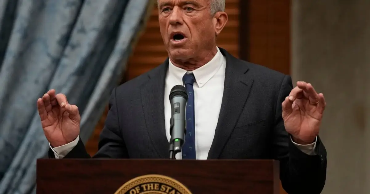 RFK Jr . vaccine changes have hurt trust , with even some Republicans wary : Poll